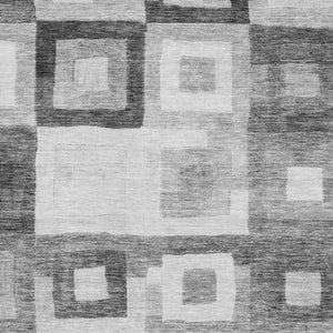 HomeRoots 5' Gray and Silver Geometric Washable Area Rug with UV Protection for Modern Homes and Easy Care 686683