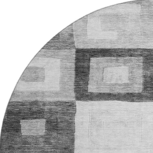 HomeRoots 8' Gray And Silver Geometric Round Rug - Washable, UV-Protected, Stylish for Indoor & Outdoor Spaces 686684