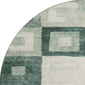 HomeRoots 8' Green And Ivory Geometric Washable Round Rug – UV Resistant, Stain-Proof, Easy Care Home Decor 686690