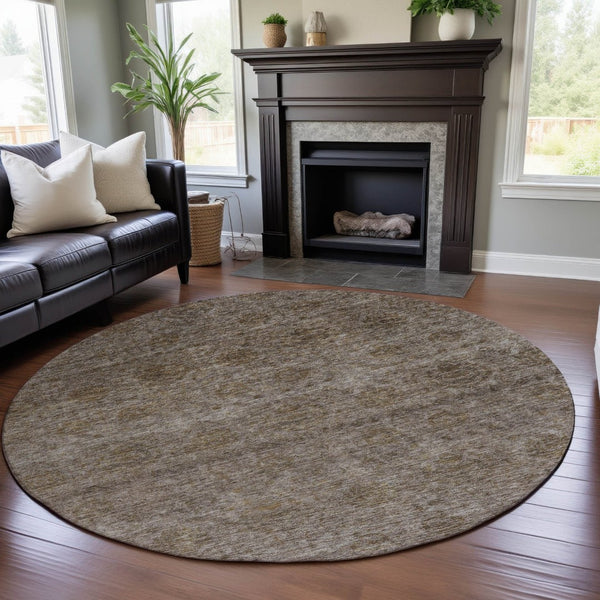 HomeRoots 8' Brown and Beige Abstract Washable Round Rug with Stain Resistance and UV Protection for Modern Spaces 688096