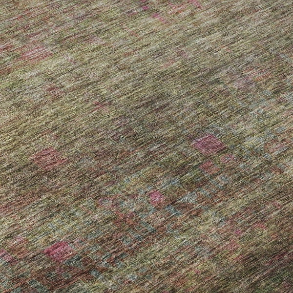 HomeRoots 8' Artichoke Green & Pink Abstract Round Rug - Washable, UV Protected, Perfect for High-Traffic Homes 688114