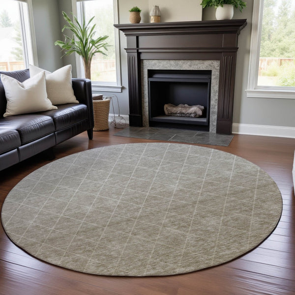 HomeRoots 8' Taupe and Beige Geometric Round Rug - Washable, UV Protected, Perfect for Stylish Living Spaces! 688186