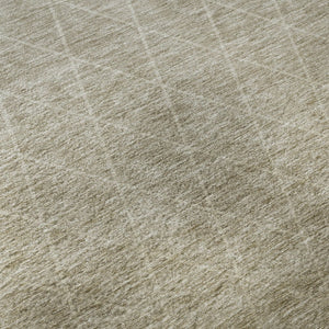 HomeRoots 8' Taupe and Beige Geometric Round Rug - Washable, UV Protected, Perfect for Stylish Living Spaces! 688186