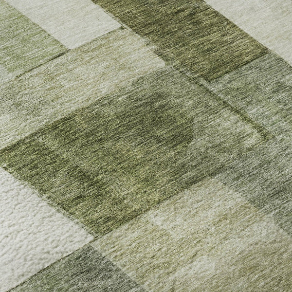 HomeRoots 8' Sage Beige and Gray Geometric Round Rug - Washable, UV-Protected, Durable, Family-Friendly Design 688246