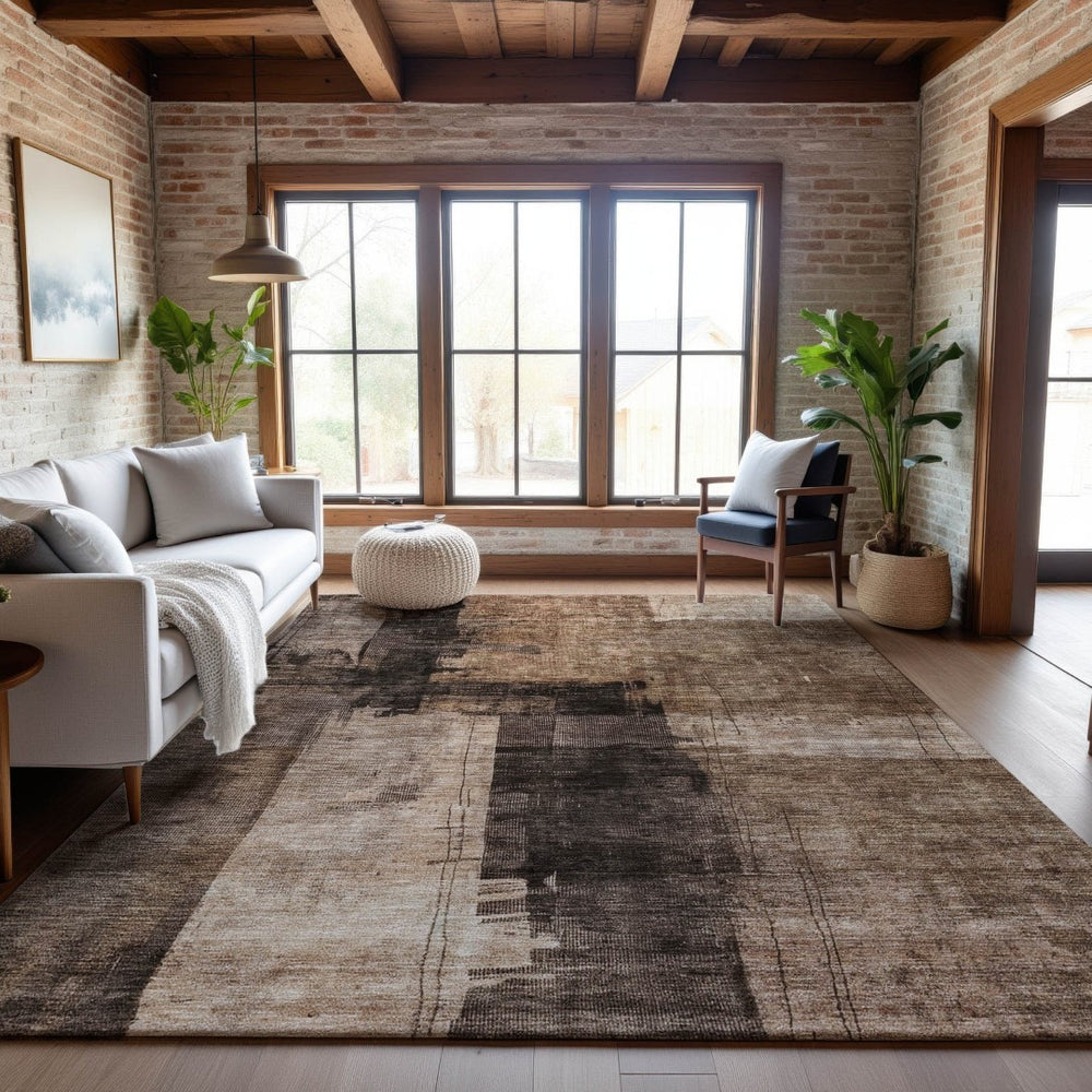 HomeRoots 5' Abstract Washable Area Rug in Brown, Beige & Taupe – UV Protection for Homes with Kids & Pets 688330