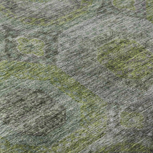 HomeRoots 8' Washable Geometric Round Rug in Olive Green, Gray & Silver - UV Protected for High-Traffic Areas 688561