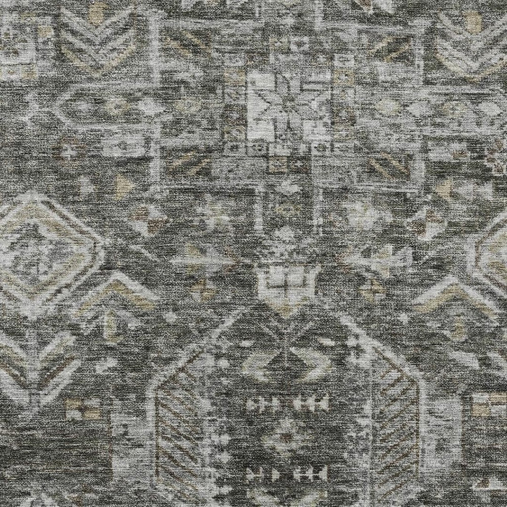 HomeRoots 8' X 10' Elegant Pewter and Silver Medallion Washable Area Rug - Versatile Indoor/Outdoor Decor 688666