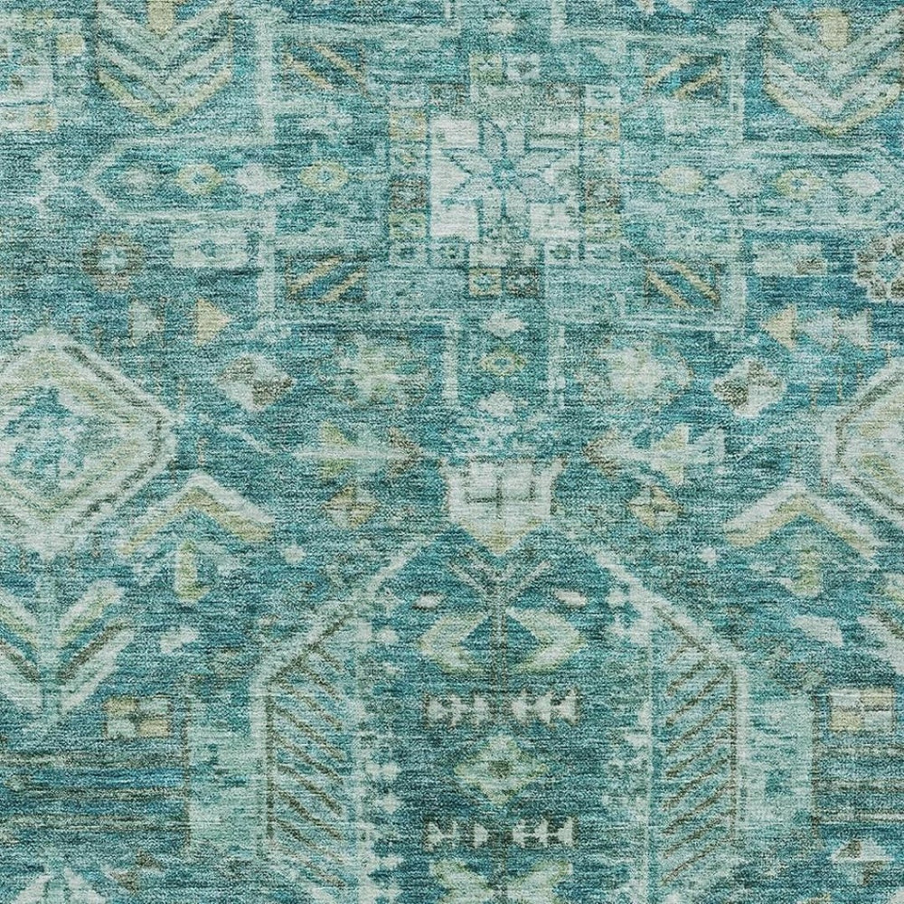 HomeRoots 5' Turquoise & Teal Medallion Indoor-Outdoor Area Rug - Durable, Washable, Stain Resistant Design! 688676