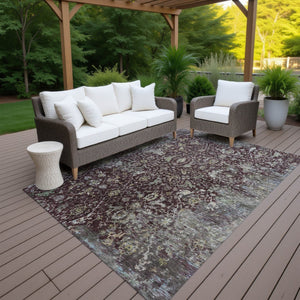HomeRoots 5' Elegant Burgundy and Gray Damask Area Rug - Washable, Durable for Indoor & Outdoor Spaces 688772
