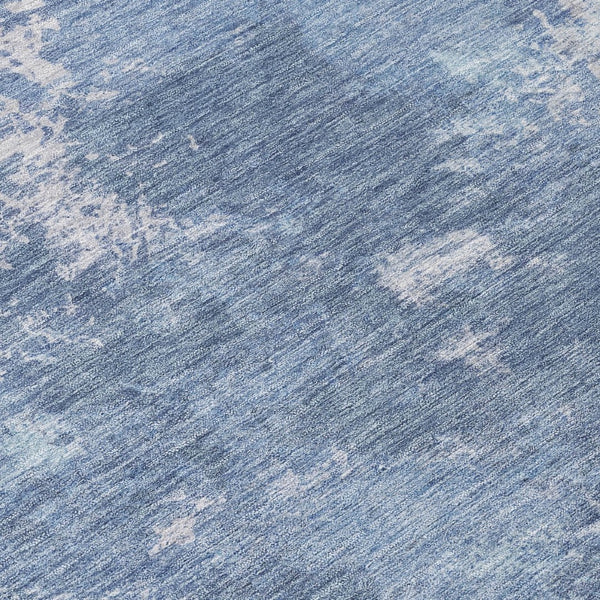 HomeRoots 8' Blue And Ivory Round Abstract Area Rug - Modern, Washable Design for Indoor & Outdoor Spaces 688989