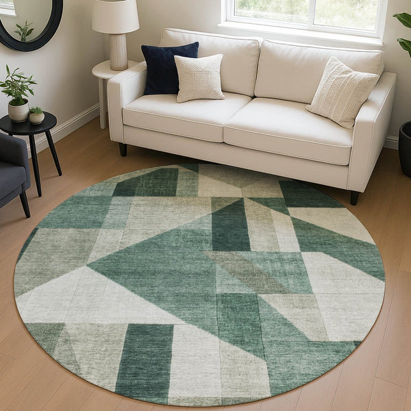 HomeRoots 8' Sage and Ivory Round Geometric Area Rug - Washable, Durable, Ideal for Indoor & Outdoor Spaces 689025
