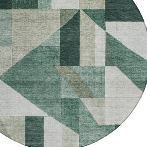 HomeRoots 8' Sage and Ivory Round Geometric Area Rug - Washable, Durable, Ideal for Indoor & Outdoor Spaces 689025