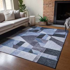 HomeRoots 5' Blue & Ivory Geometric Washable Area Rug – Durable Indoor/Outdoor Design for High-Traffic Spaces 689030