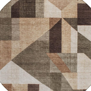 HomeRoots 8' Brown and Beige Round Geometric Rug – Washable, Durable, Indoor/Outdoor Perfect for High Traffic Areas 689037