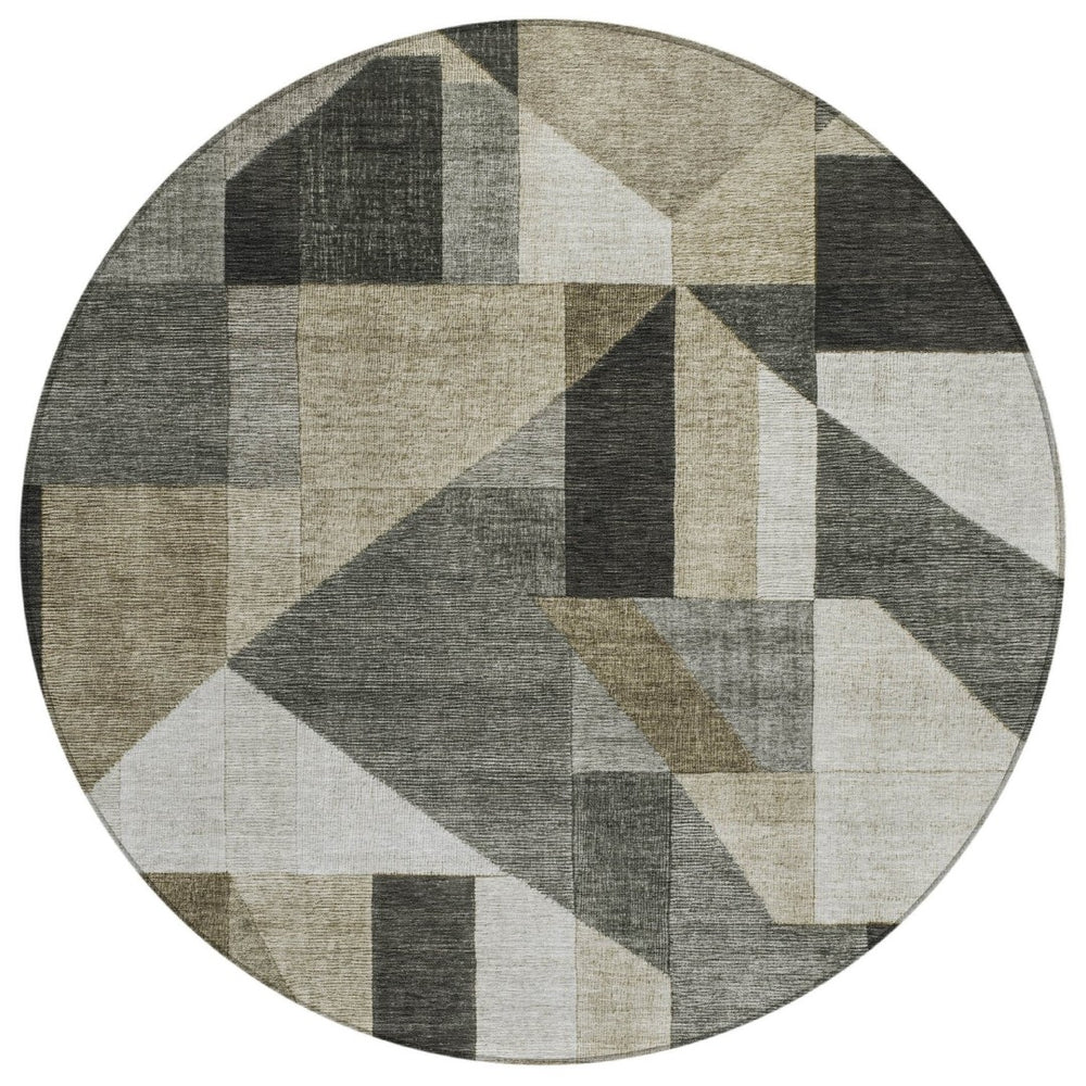HomeRoots 8' Stylish Pewter and Ivory Washable Round Geometric Area Rug for Indoor and Outdoor Spaces 689061