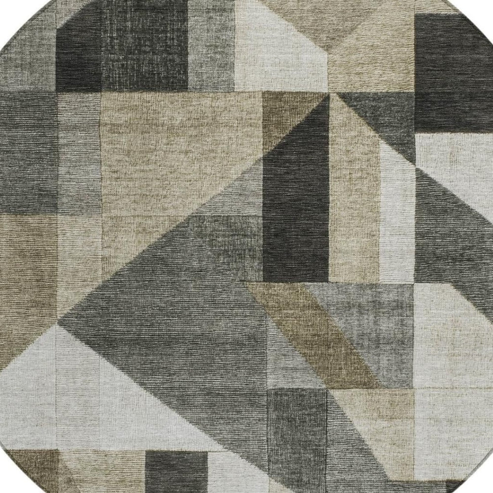 HomeRoots 8' Stylish Pewter and Ivory Washable Round Geometric Area Rug for Indoor and Outdoor Spaces 689061