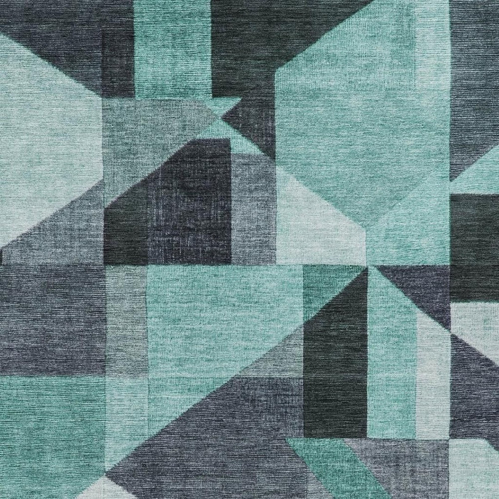HomeRoots 5' Teal Blue & Gray Geometric Area Rug - Washable Indoor/Outdoor Mat for High-Traffic Spaces 689066