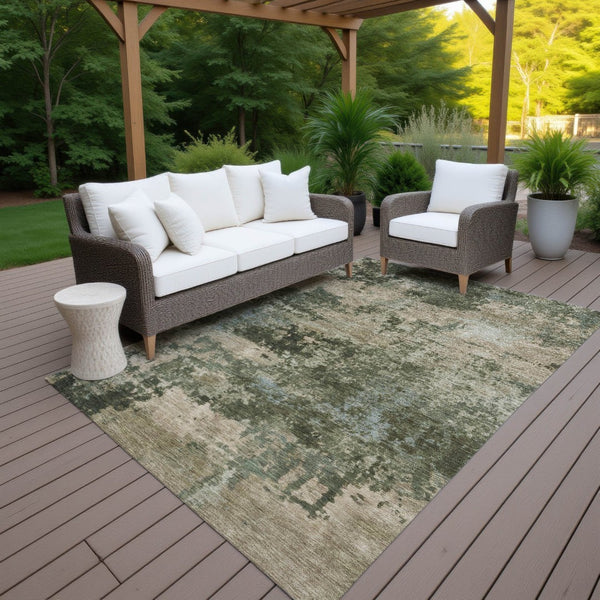 HomeRoots 5' Abstract Olive Green and Beige Washable Area Rug for Indoor/Outdoor High Traffic Spaces 689108