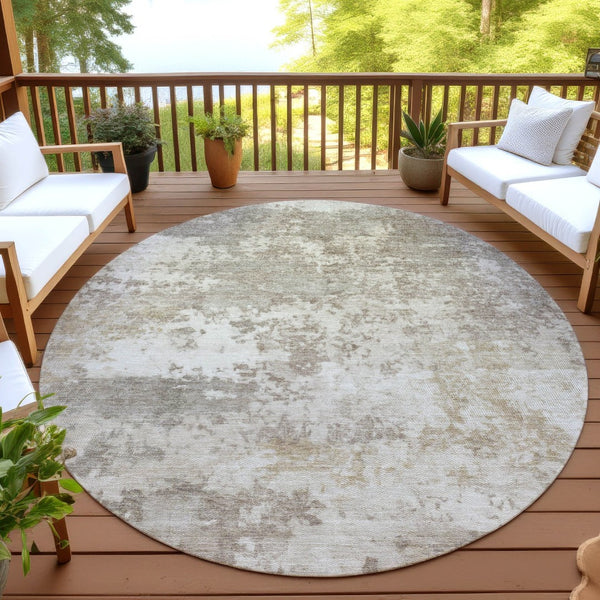 HomeRoots 8' Taupe and Beige Round Abstract Indoor/Outdoor Area Rug - Washable, Durable & Stylish Focal Point 689127