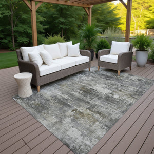 HomeRoots 5' X 8' Gray and Silver Abstract Washable Area Rug - Stylish Indoor/Outdoor Design for High-Traffic Spaces 689210