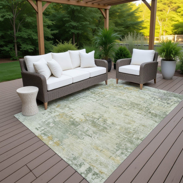HomeRoots 5' X 8' Artichoke Green & Ivory Abstract Rug - Washable, Durable Indoor/Outdoor Accent for Any Space 689306