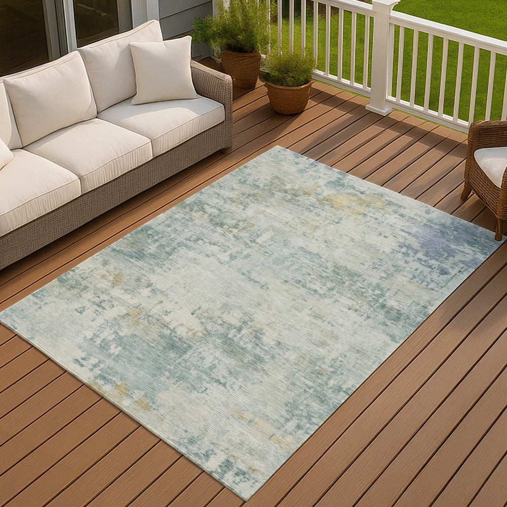 HomeRoots 5' Aqua and Ivory Abstract Washable Area Rug – Versatile Indoor/Outdoor Design for Modern Spaces 689312