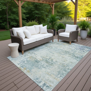 HomeRoots 5' Aqua and Ivory Abstract Washable Area Rug – Versatile Indoor/Outdoor Design for Modern Spaces 689312