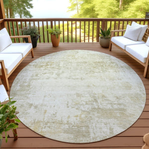 HomeRoots 8' Abstract Beige and Ivory Round Washable Area Rug for Indoor & Outdoor Spaces - Modern Style! 689331