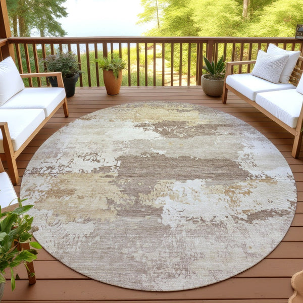 HomeRoots 8' Coffee and Ivory Round Abstract Washable Rug - Stylish, Durable Indoor/Outdoor Area Decor 689367