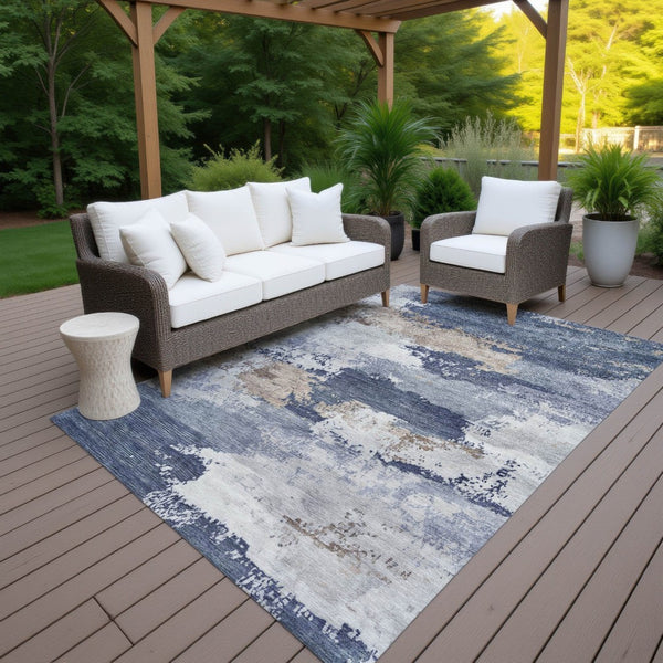 HomeRoots 5' Modern Abstract Navy Blue Area Rug - Washable, Durable Design for Indoor & Outdoor Spaces 689372