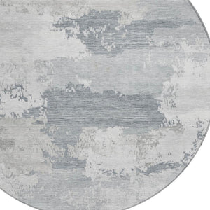 HomeRoots 8' Silver and Gray Round Abstract Area Rug - Durable, Washable, Indoor/Outdoor, Modern Geometric Design 689397