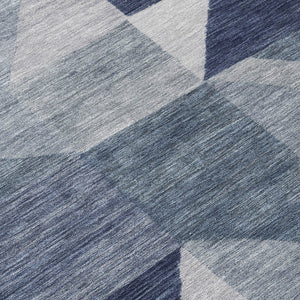 HomeRoots 8' Durable Blue & Wheat Geometric Round Area Rug - Washable Indoor/Outdoor Design for Easy Care 689427
