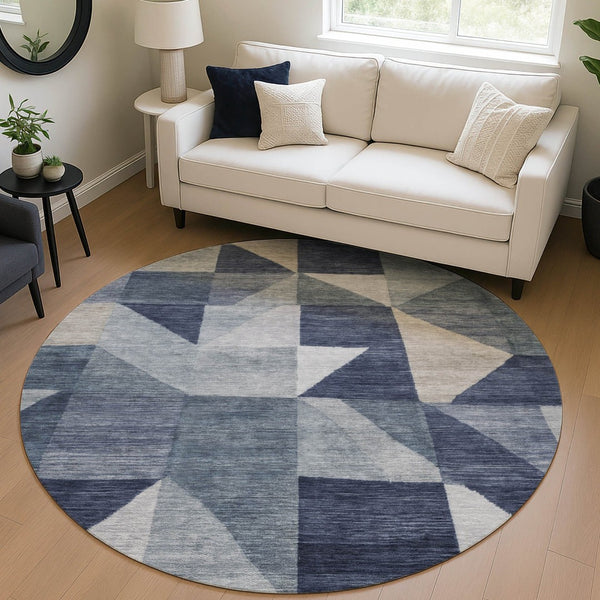 HomeRoots 8' Durable Blue & Wheat Geometric Round Area Rug - Washable Indoor/Outdoor Design for Easy Care 689427