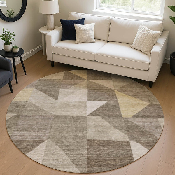 HomeRoots 8' Khaki & Taupe Round Geometric Washable Area Rug - Durable, Stylish & Perfect for Indoor/Outdoor Use 689463
