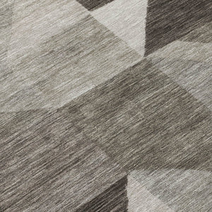 HomeRoots 8' Modern Taupe and Beige Round Geometric Area Rug - Washable, Stylish, Ideal for Indoor & Outdoor Use 689475