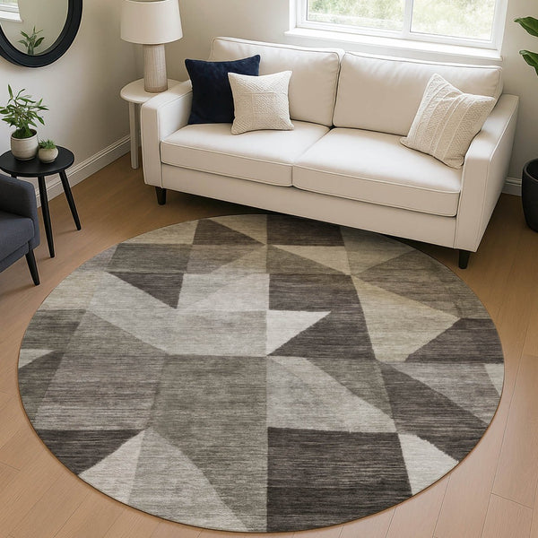 HomeRoots 8' Modern Taupe and Beige Round Geometric Area Rug - Washable, Stylish, Ideal for Indoor & Outdoor Use 689475
