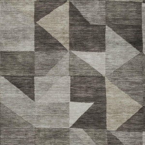 HomeRoots 8' X 10' Taupe And Beige Geometric Rug - Durable, Washable Design for Indoor & Outdoor Spaces! 689476