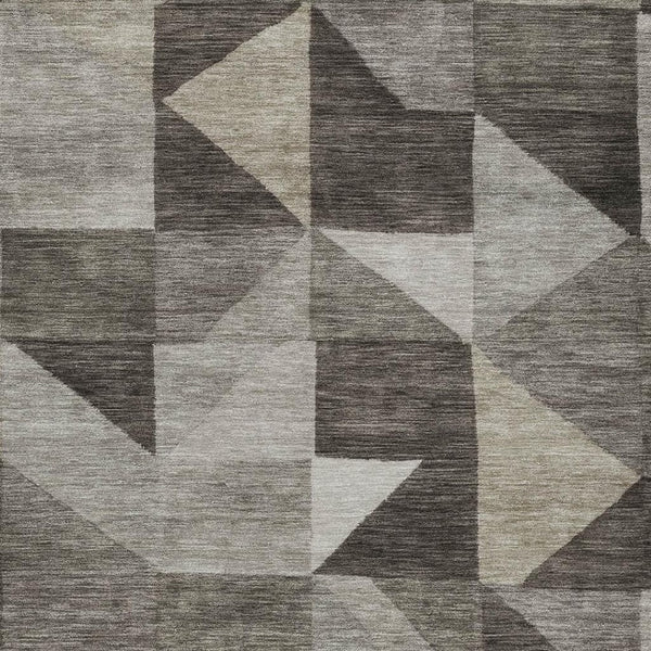 HomeRoots 8' X 10' Taupe And Beige Geometric Rug - Durable, Washable Design for Indoor & Outdoor Spaces! 689476