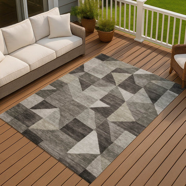 HomeRoots 9' X 12' Taupe & Beige Geometric Rug - Stylish, Washable, Indoor/Outdoor Design for Versatile Spaces 689477