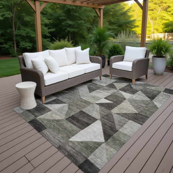 HomeRoots 9' X 12' Taupe & Beige Geometric Rug - Stylish, Washable, Indoor/Outdoor Design for Versatile Spaces 689477