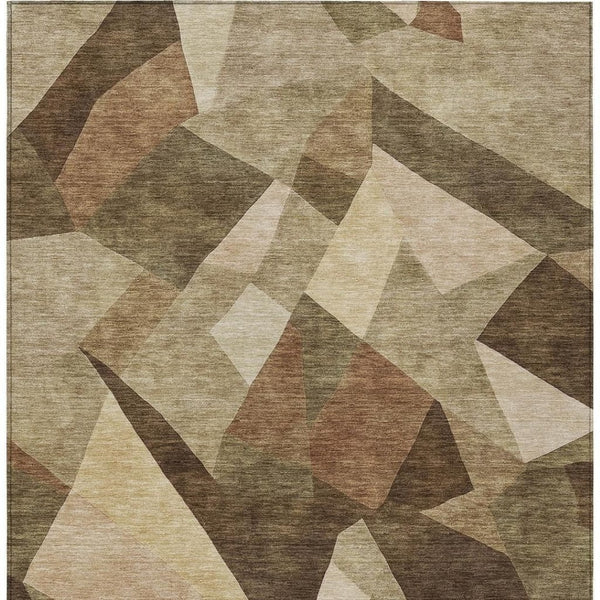 HomeRoots 5' Brown and Beige Abstract Area Rug - Washable Indoor/Outdoor Mat for Stylish, Durable Spaces 689480