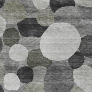 HomeRoots 5' Modern Gray and Silver Geometric Washable Area Rug - Versatile Indoor/Outdoor Decor for Homes 689530
