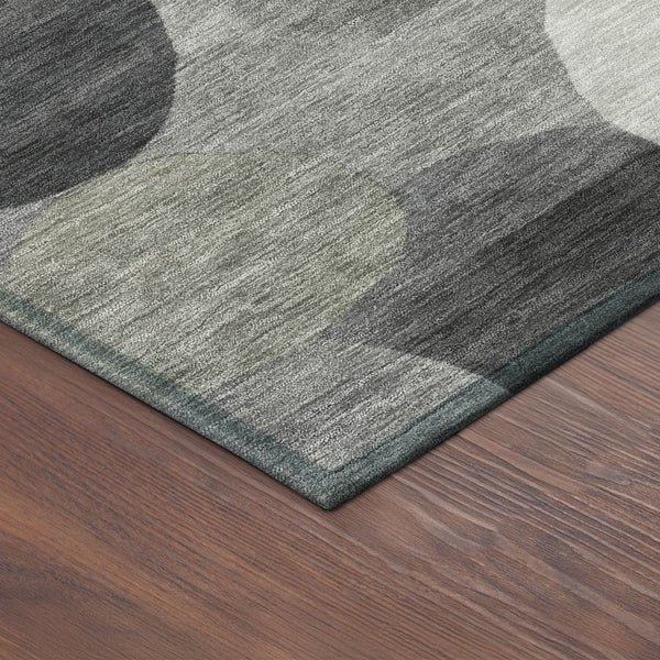 HomeRoots 8' Gray and Silver Round Geometric Area Rug - Stylish, Washable, Durable for Indoor & Outdoor Use 689531