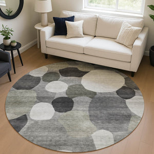 HomeRoots 8' Gray and Silver Round Geometric Area Rug - Stylish, Washable, Durable for Indoor & Outdoor Use 689531