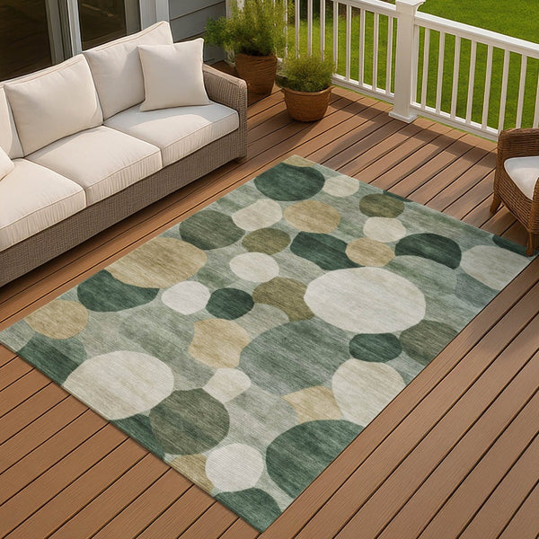 HomeRoots 5' Stylish Green and Beige Geometric Area Rug - Washable Indoor/Outdoor Use, Durable and Versatile! 689536