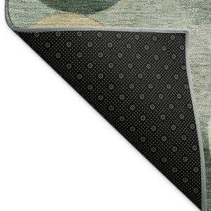 HomeRoots 5' Stylish Green and Beige Geometric Area Rug - Washable Indoor/Outdoor Use, Durable and Versatile! 689536