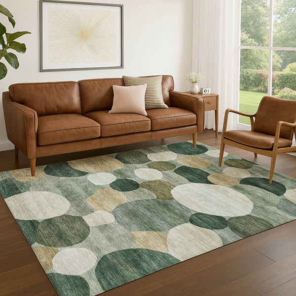 HomeRoots 5' Stylish Green and Beige Geometric Area Rug - Washable Indoor/Outdoor Use, Durable and Versatile! 689536