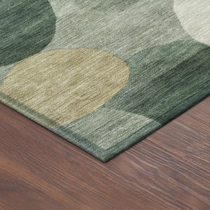 HomeRoots 8' Stylish Green and Beige Round Geometric Rug - Washable, Durable, Ideal for Indoor/Outdoor Use! 689537