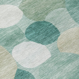 HomeRoots 8' Teal Blue & Ivory Round Geometric Rug - Stylish, Washable Design for Indoor & Outdoor Spaces! 689567
