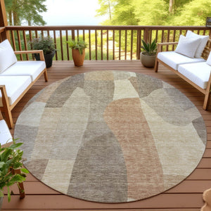 HomeRoots 8' Khaki and Beige Round Abstract Rug - Stylish, Washable, Indoor/Outdoor, Perfect for High-Traffic Areas 689585